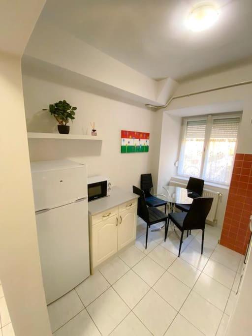H & A Suite Synagogue Budapest Extérieur photo